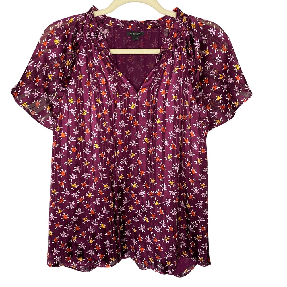 Ann Taylor Factory Plum Purple Floral‎ V-Neck Ruffle Flutter Sleeve Blouse Large